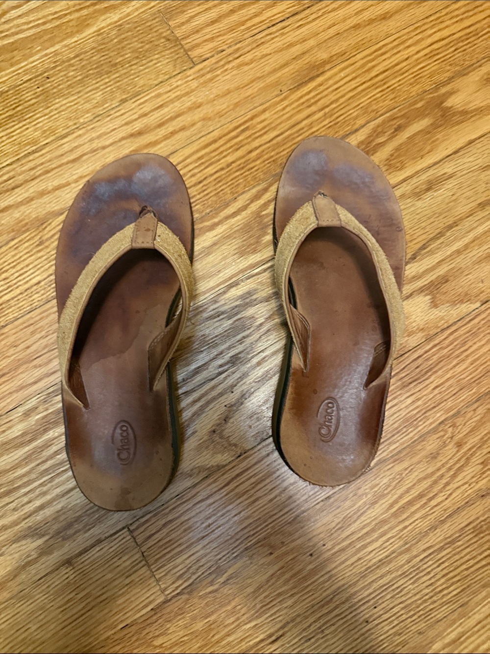 Chaco Women’s Tan Leather Flip Sandals